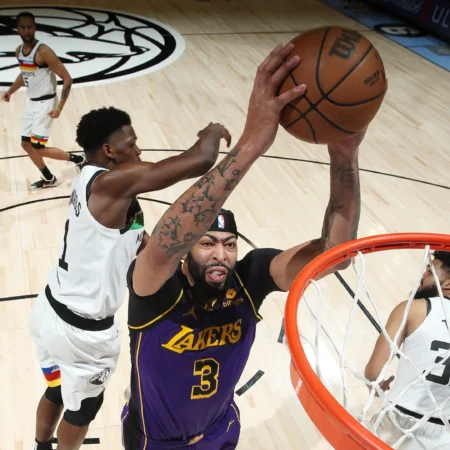 Lakers Secure A Victory Over The Timberwolves