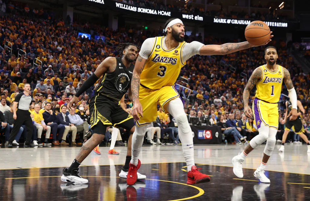 Davis and Lebron James Lead Lakers To Game 1 Win Against Warriors