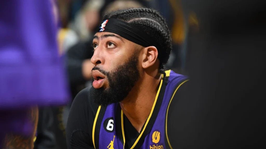 Anthony Davis Agrees To NBA's Richest Annual Extension